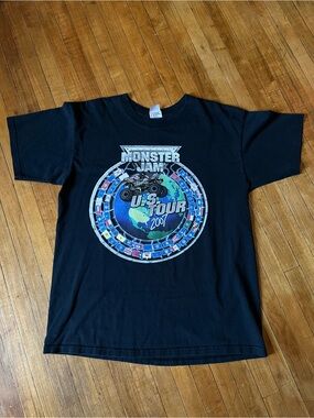 Vintage Y2K Monster Jam Grave Digger Tour T-Shirt Large